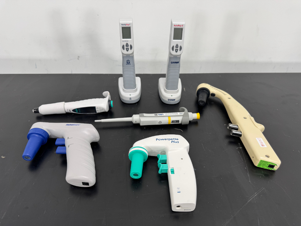Image of Lot Of Miscellaneous Pipet Fillers and Pipettes